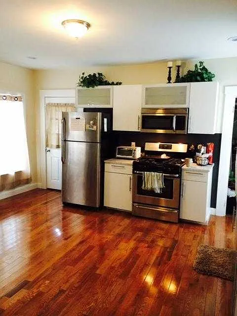 4 bed, $4,000 — Photo 1