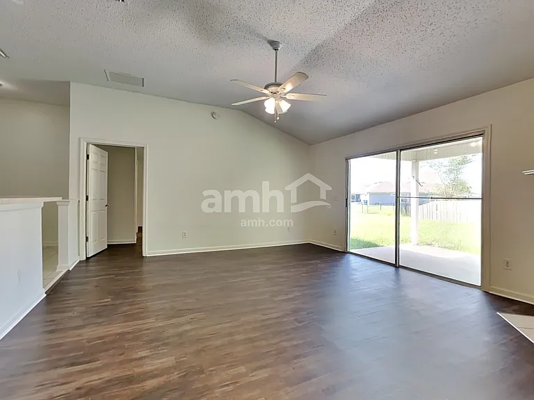 11740 Crooked River Rd — Photo 7