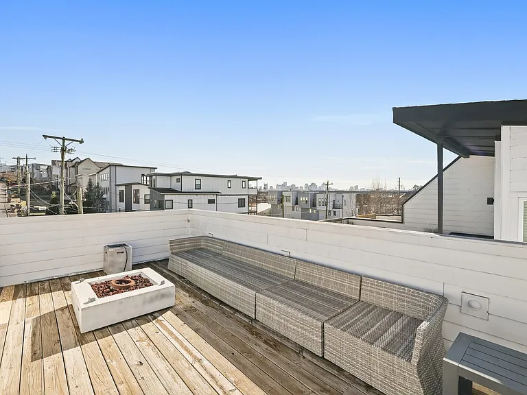 523B Weakley Ave — Photo 10