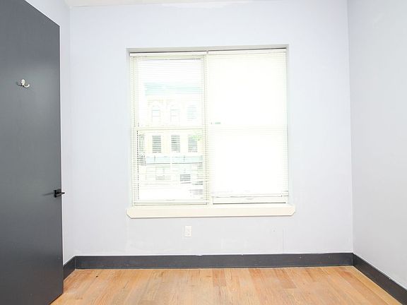 3rd image of 1032 Dekalb Ave #2G