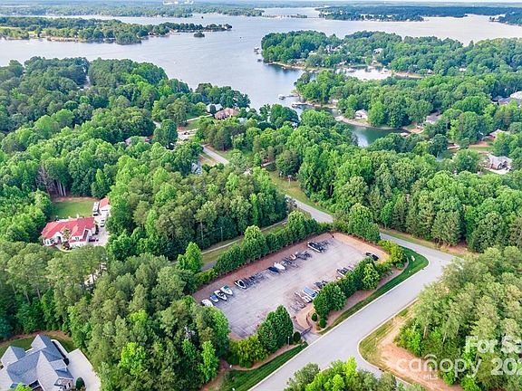 5th image of 44 Cottonwood Dr #44