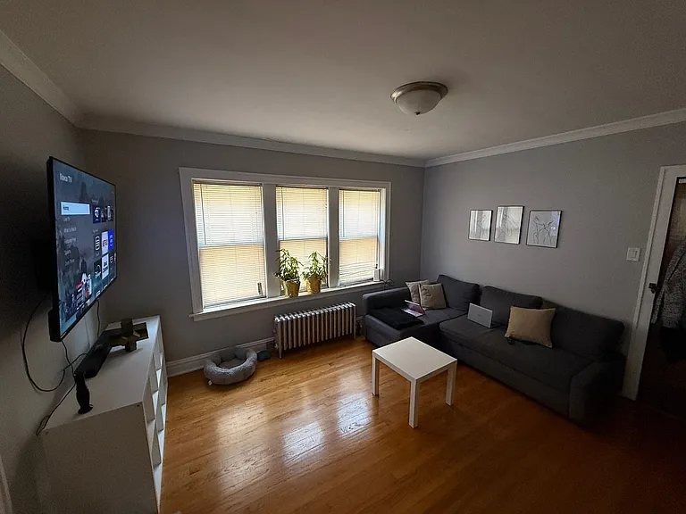 1645 Gunderson Ave, Berwyn! — Photo 9