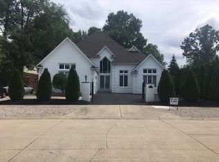 9026 Orchard Dr, Shelby Township, MI 48317
