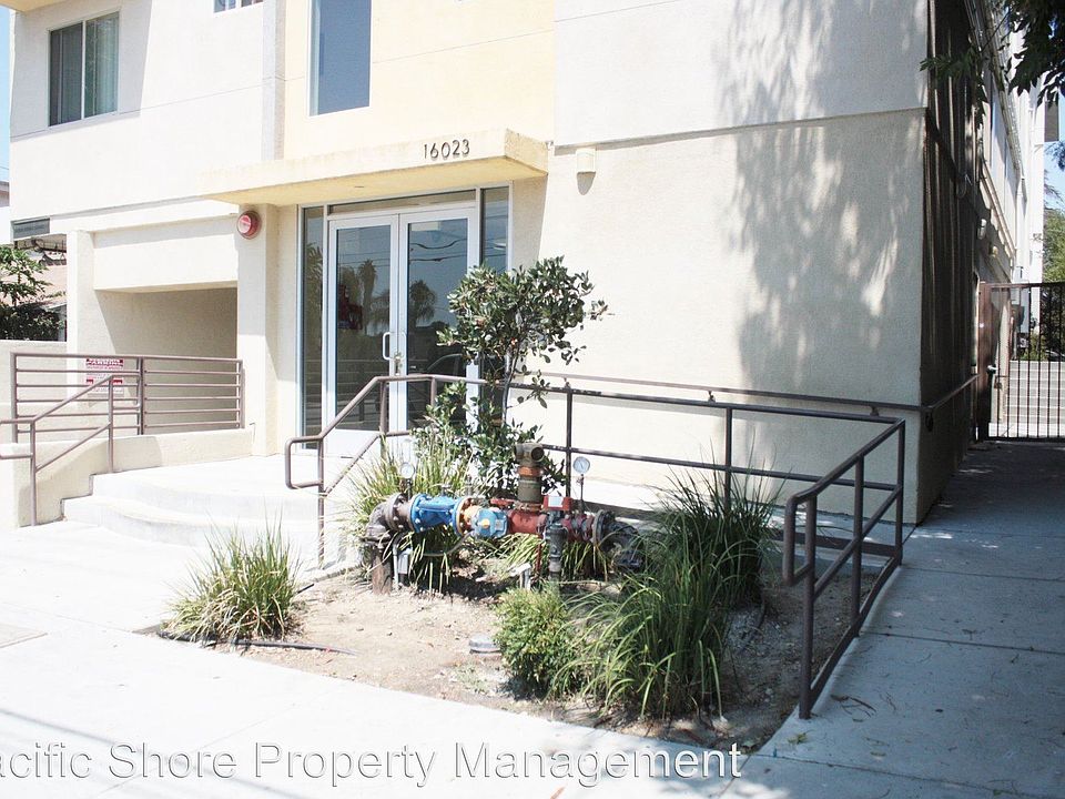 1st image of 16023 Vanowen St APT 5