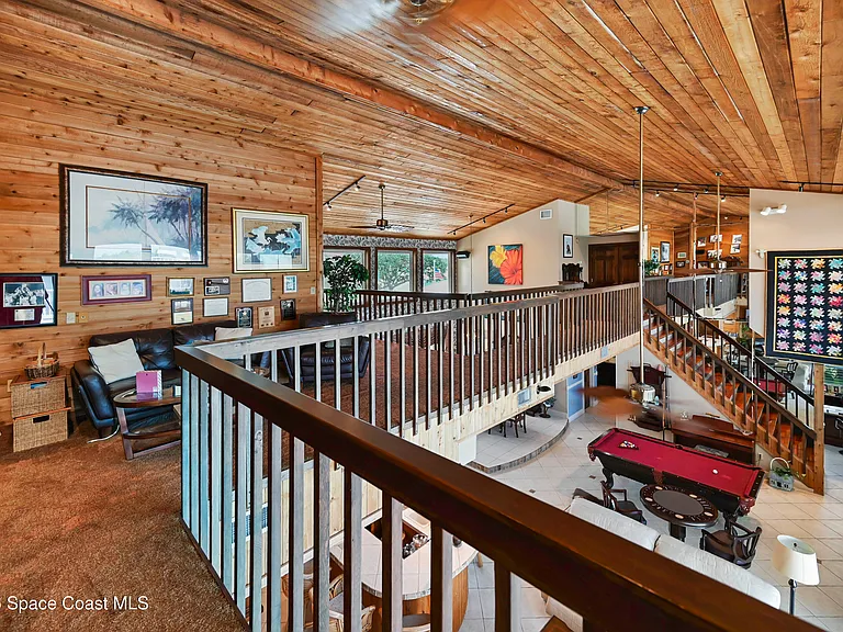 2230 Sykes Creek Dr — Photo 35