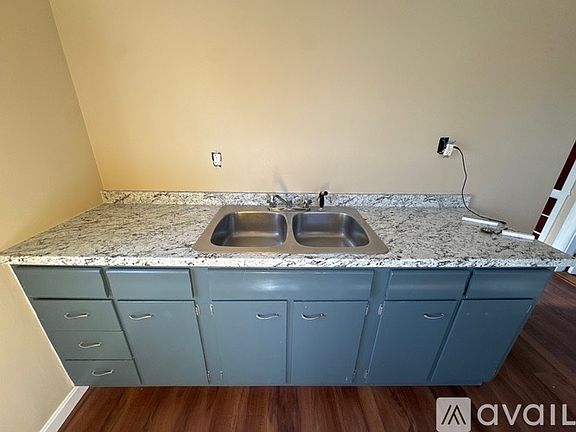 2nd image of 108 Forest Ave