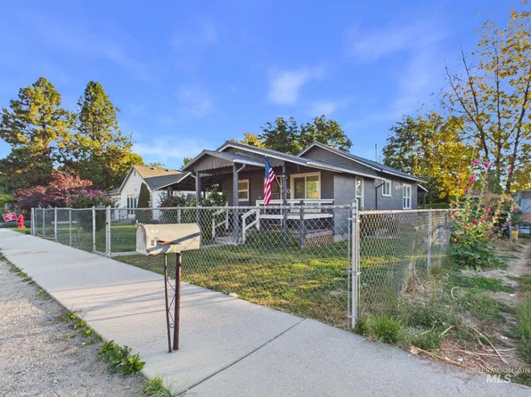 820 S Boise Ave, Emmett, ID 83617
