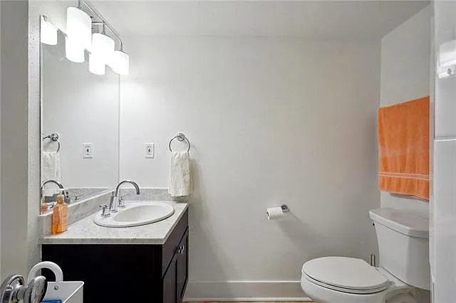 1430 Jackson Ave #205 — Photo 13