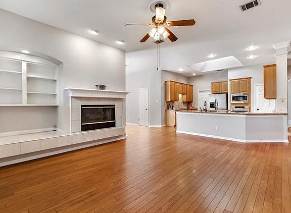 5th image of 10231 Scull Creek Dr