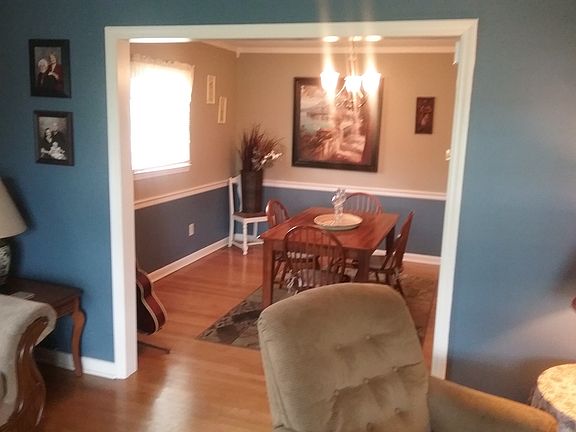 5th image of 101 Willow Dr