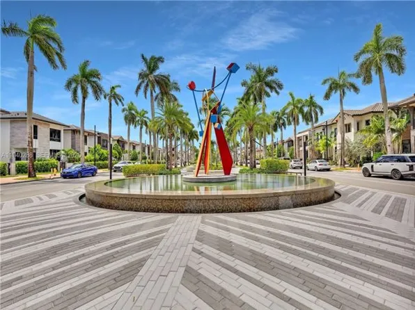 8037 NW 42nd St, Doral, FL 33166
