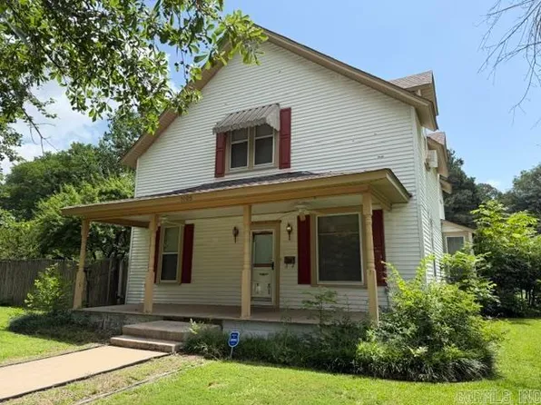 1005 S Grand Ave, Stuttgart, AR 72160
