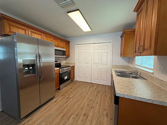 2nd image of 622 Orchard Park Drive