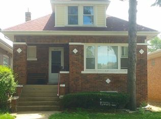 6235 W Newport Ave, Chicago, IL 60634