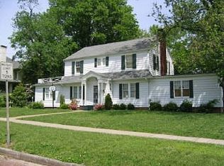 100 W Walnut St, Harrisburg, IL 62946