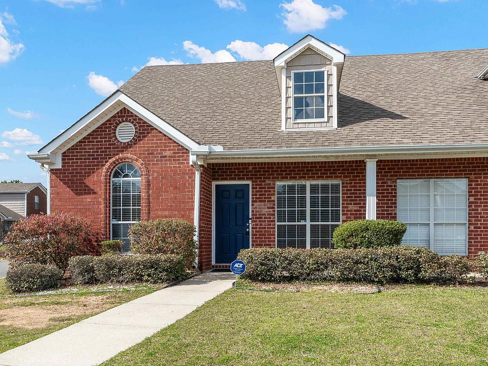 1st image of 136 Waterford Lake Dr