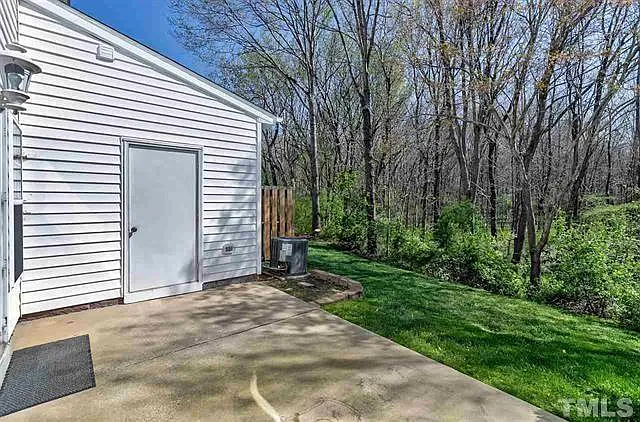 416 Misty Groves Cir — Photo 22