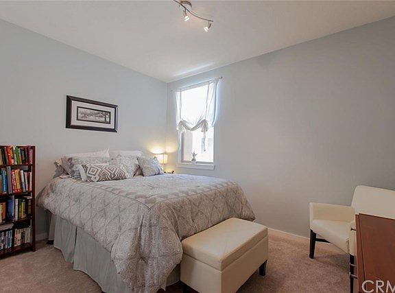 4th image of 5509 W 149th Pl Unit 5