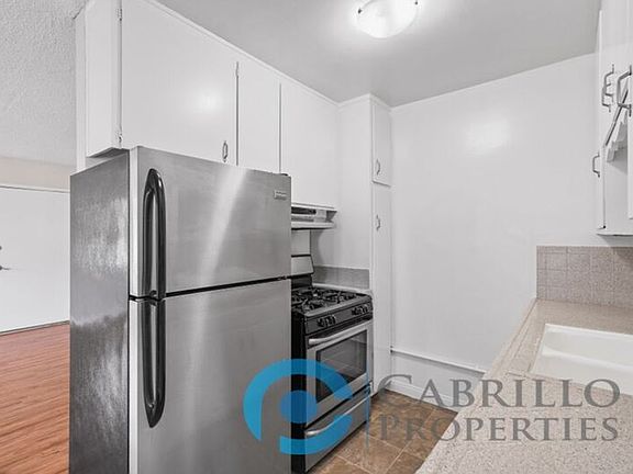 3rd image of 3522 Madison Ave #8