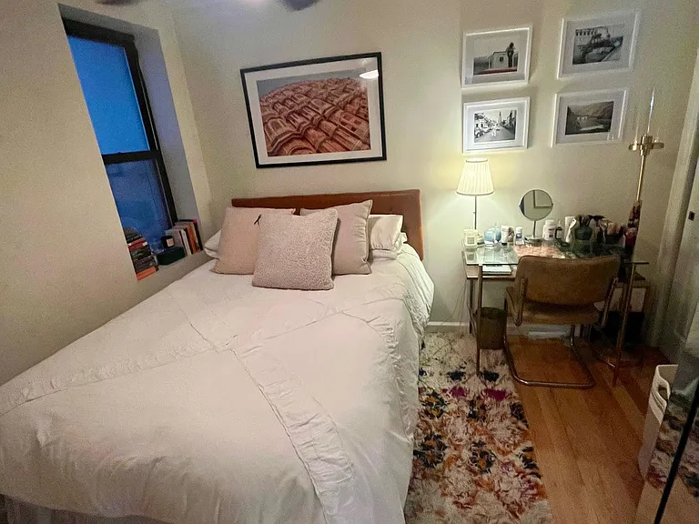 536 E 6th St #5 — Photo 7