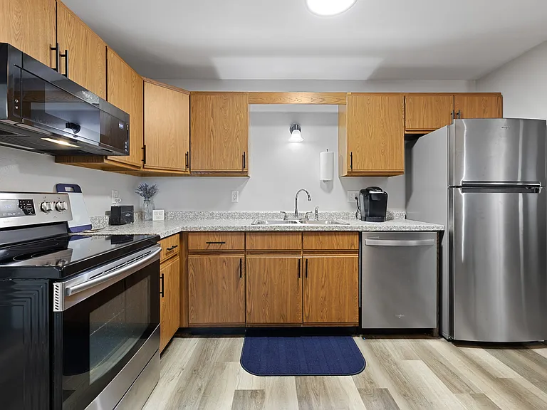 1005 S Lake St #G — Photo 2