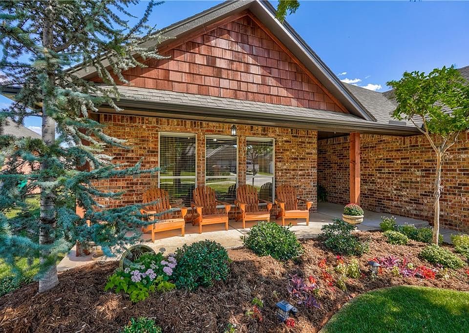1st image of 16404 Old Elm Ln