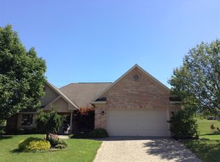 1712 Yellow Rose Ct, Fairborn, OH 45324