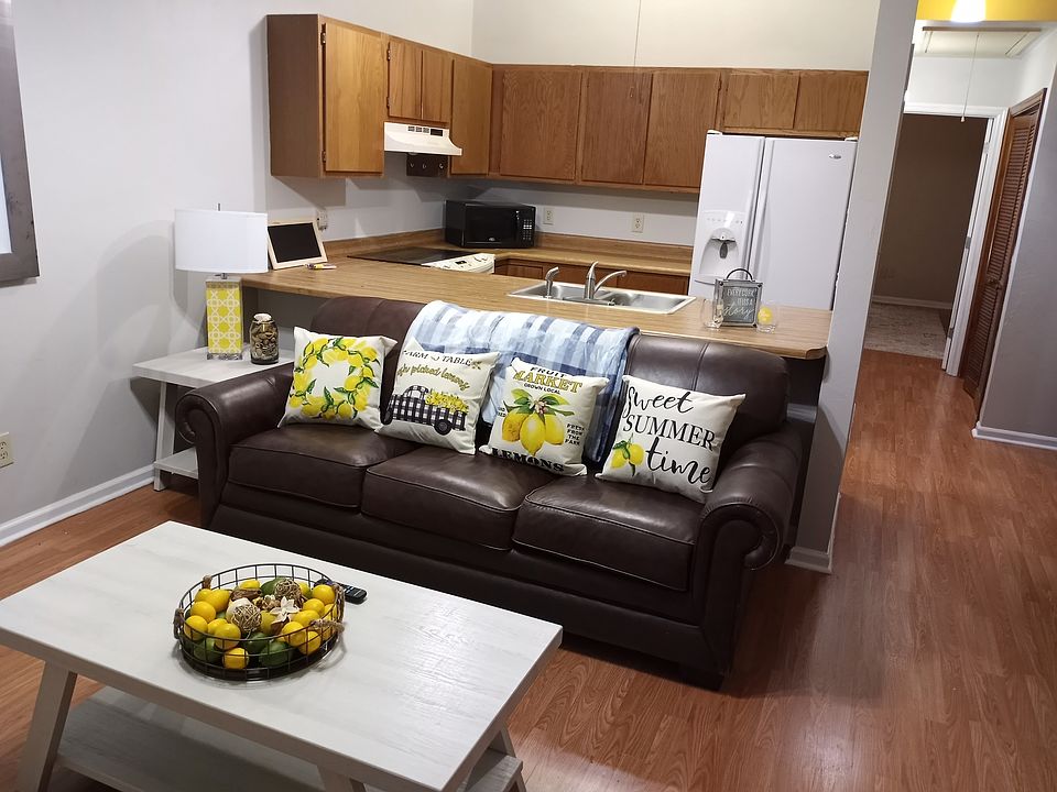 1st image of 1335 Castelnau Ct