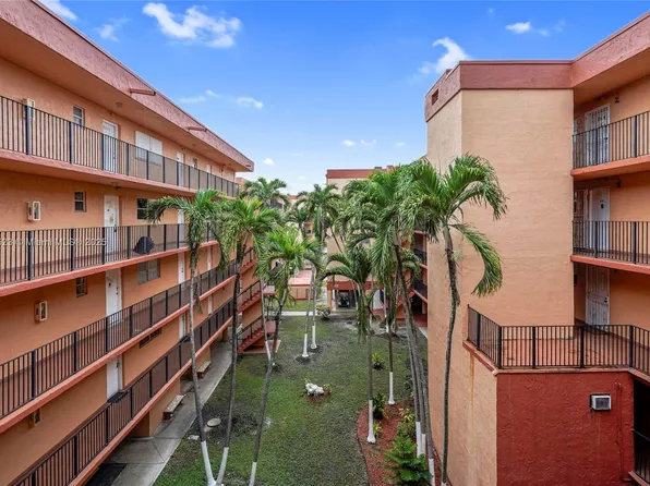 1810 W 56th St APT 3204, Hialeah, FL 33012