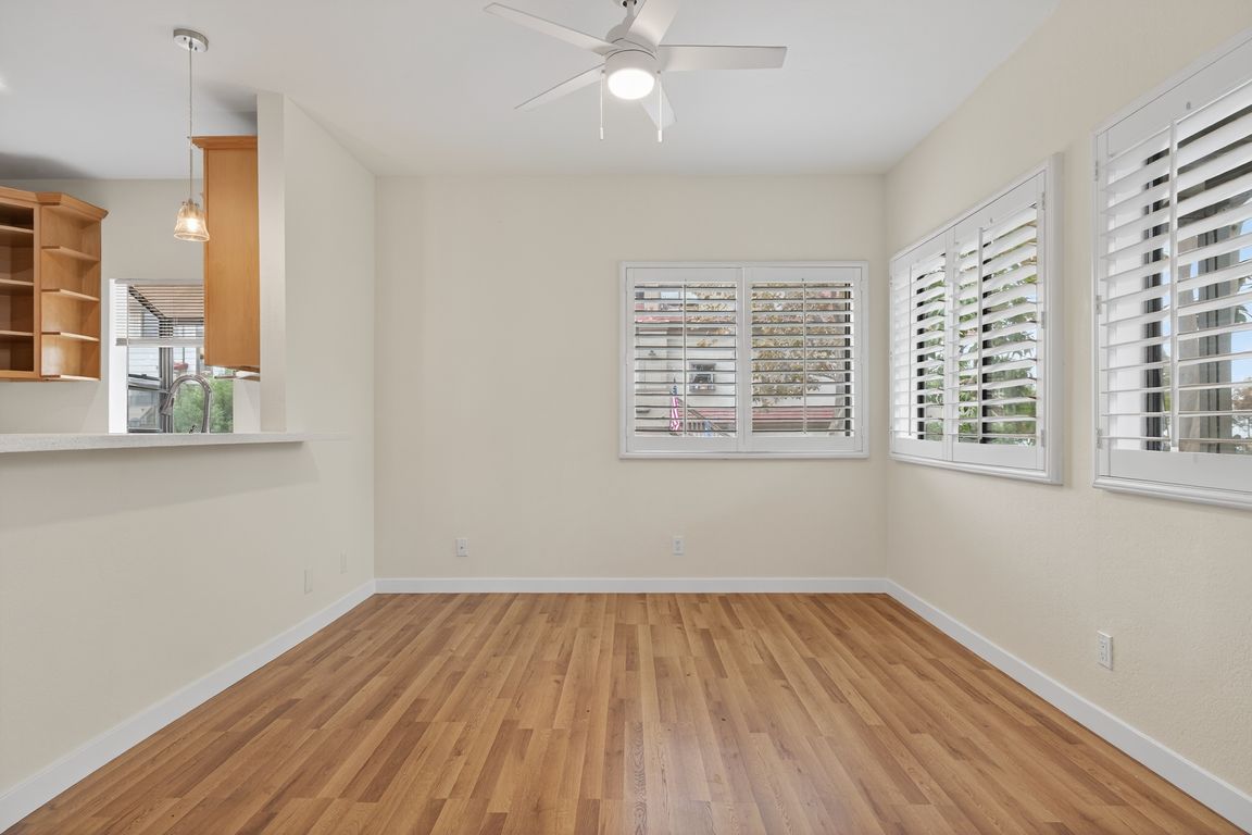 next background image