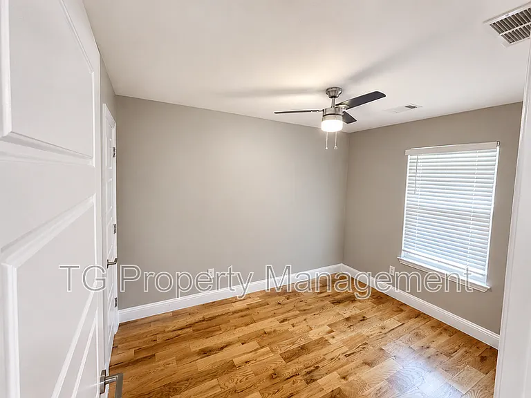 3825 Dismount St — Photo 11
