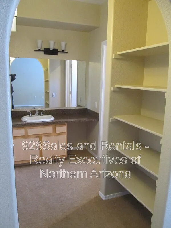 Building Photo - 4343 E Soliere Ave #20-2048