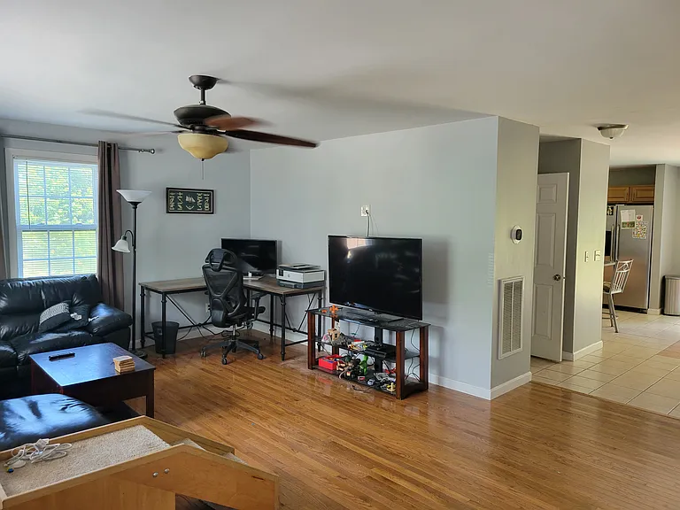 25 Villa Nova St #4 — Photo 11