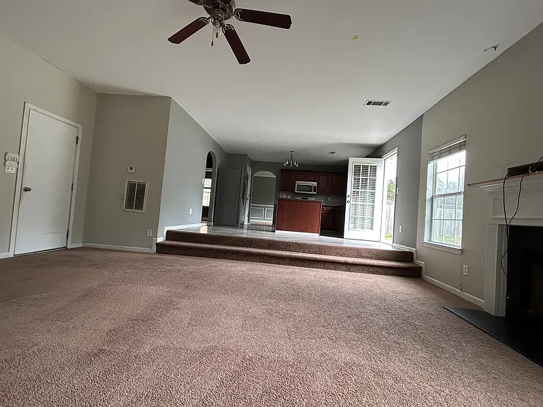 1040 Baltic Way — Photo 5