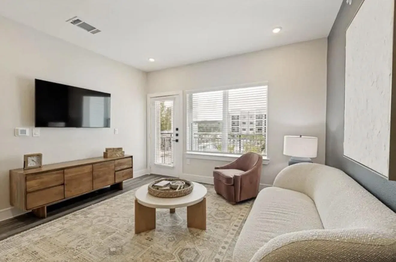 2 bed, 2.0 bath, $1,699 — Photo 4