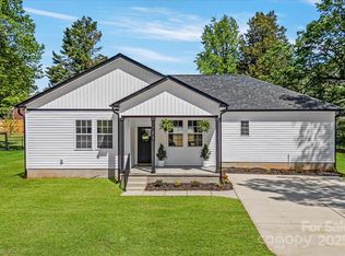 1613 Frederick Ave, Kannapolis, NC 28081