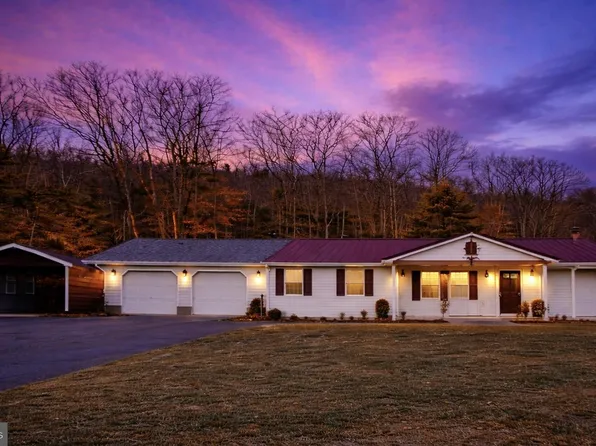 14622 Hollow Rd, Hancock, MD 21750