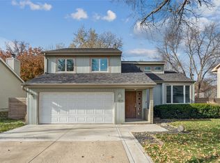 1474 NW 90th St, Clive, IA 50325