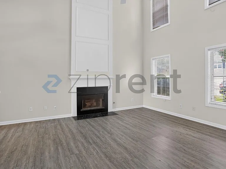 1383 Westward Dr SW — Photo 6