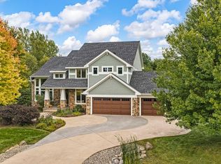 21761 Pine Tree Cir, Lakeville, MN 55044