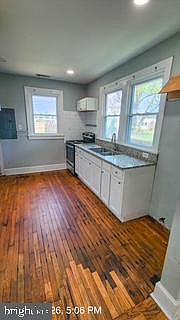 4th image of 3900 Decatur St