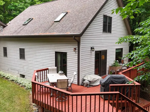 W2725 Beaver Bay Rd, Keshena, WI 54135