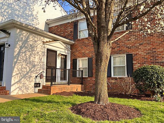 4th image of 33 Waterfall Rd