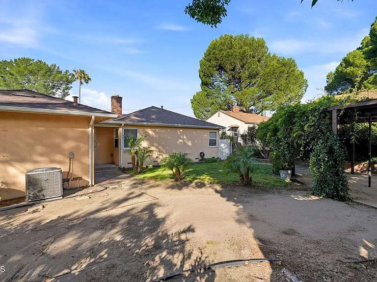 3153 Orange Ave — Photo 37