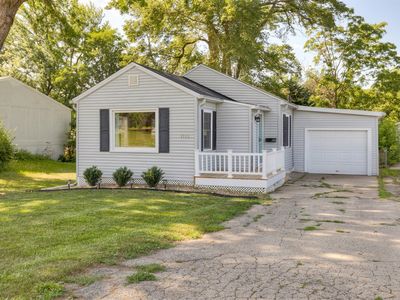 1112 West St, West Des Moines, IA, 50315