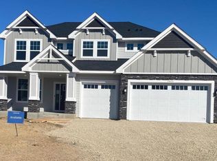 1523 Eden Cir, Shakopee, MN 55379