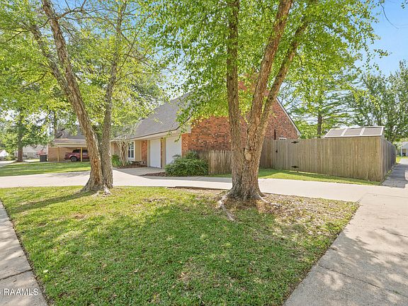 5th image of 101 Duncan Cir