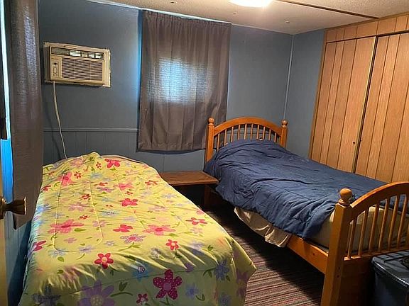 Bedroom #2 Twin size beds