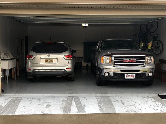 2 car garage 