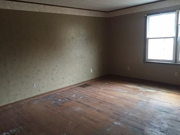 2nd image of 1649 E Harmony State St